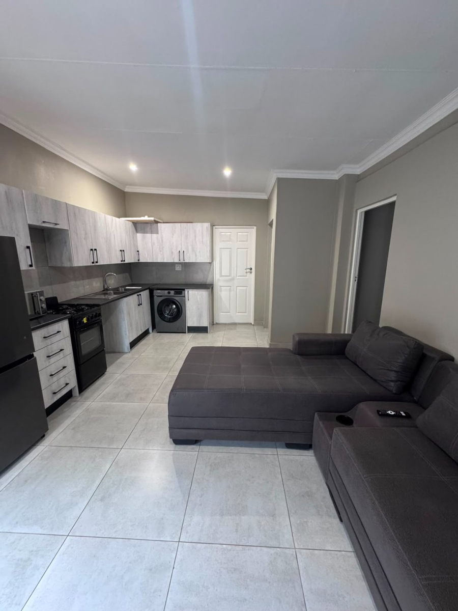 To Let 2 Bedroom Property for Rent in Meerhof North West